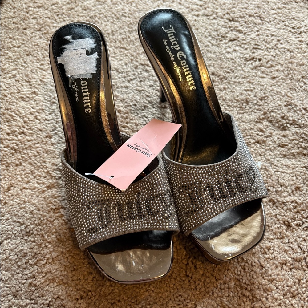 NWT Juicy Heels